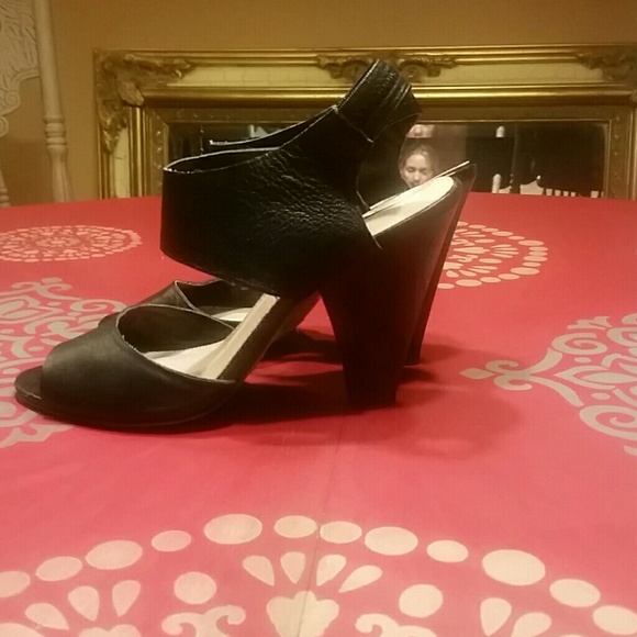 Mossimo leather sandals - Picture 2 of 4