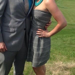 🍀 SALE ⚪️⚫️ Black and white stripe dress