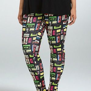 Torrid mix tape heavy leggings, size 2