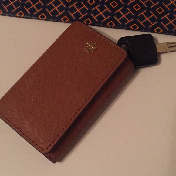 tory burch 6 key holder