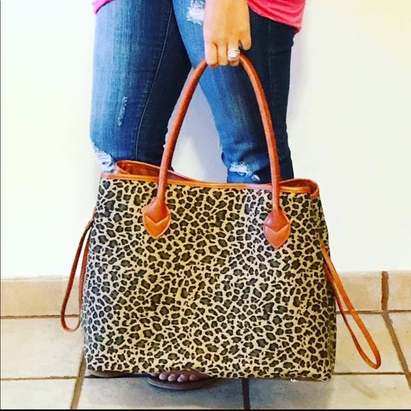 SALE! << Large Leopard Print Tote Bag Purse >> - Picture 2 of 4