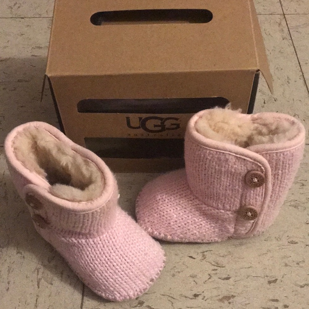 UGG
