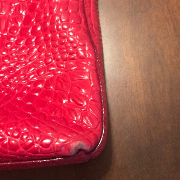 Antonio Melani Red Faux Crocodile Cross Body Bag. - Picture 3 of 5