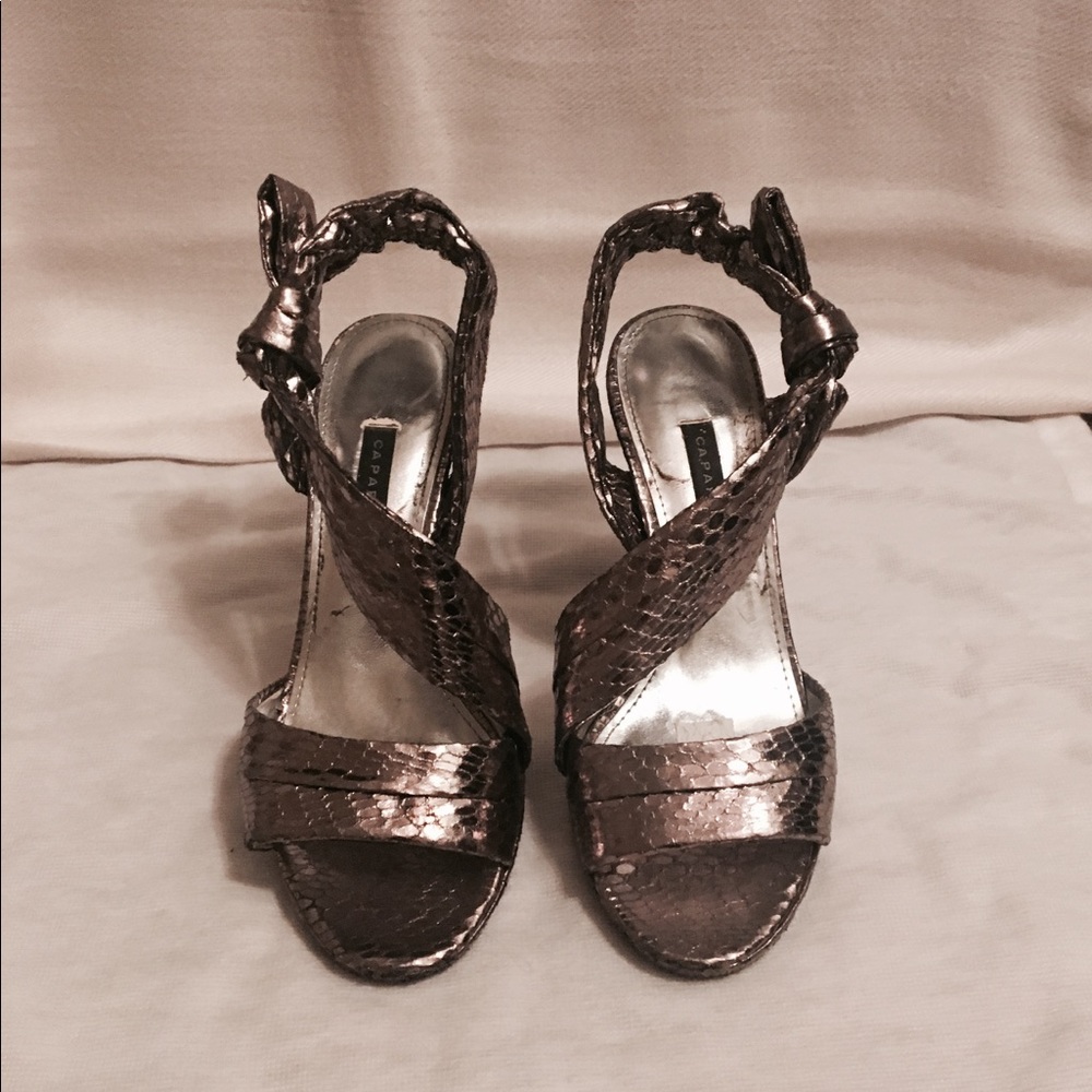 Caparros Like New Silver Heels - Picture 3 of 7
