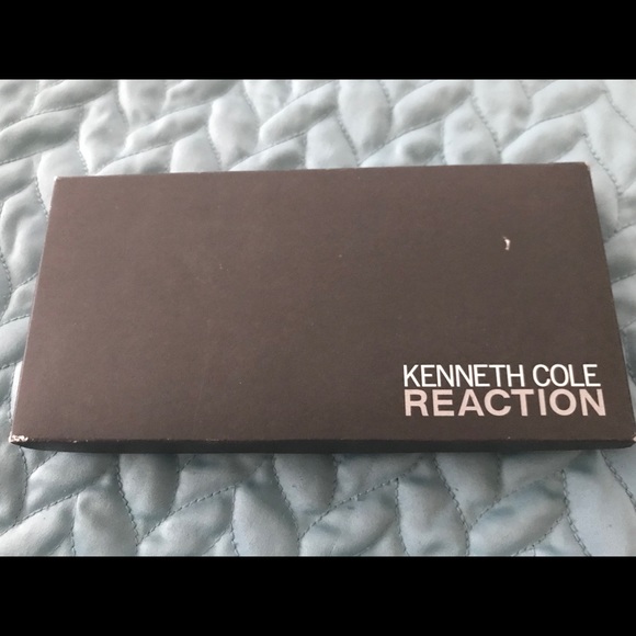 New, Kenneth Cole Reaction~ N/S Credit Card Panel - Picture 5 of 5