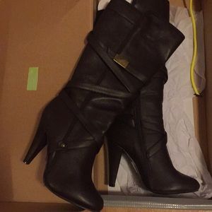 Brown gorgeous heel boots