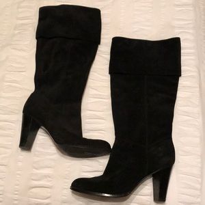 Black leather Tahari boots