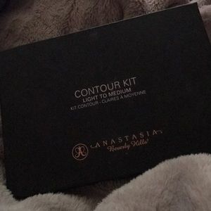 Used ABH Contour Kit