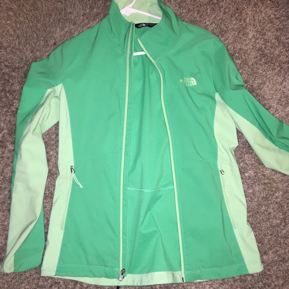 North face wind breaker