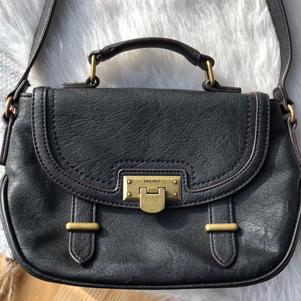 Black leather Nine West crossbody bag
