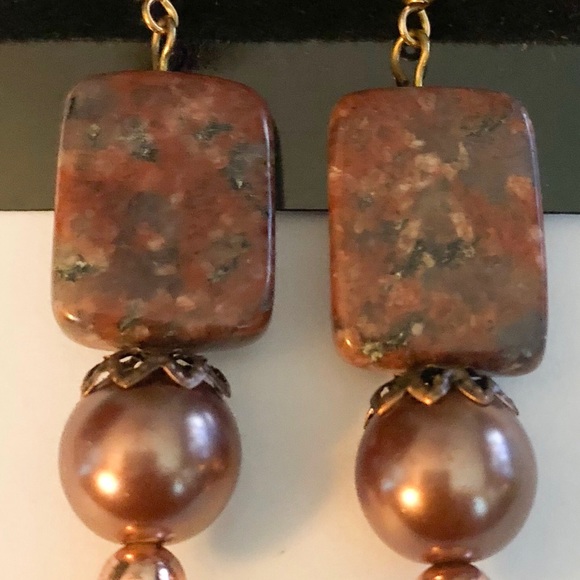 Red Serpentine & Glass Bead Dangle Earrings 2” New - Picture 2 of 2