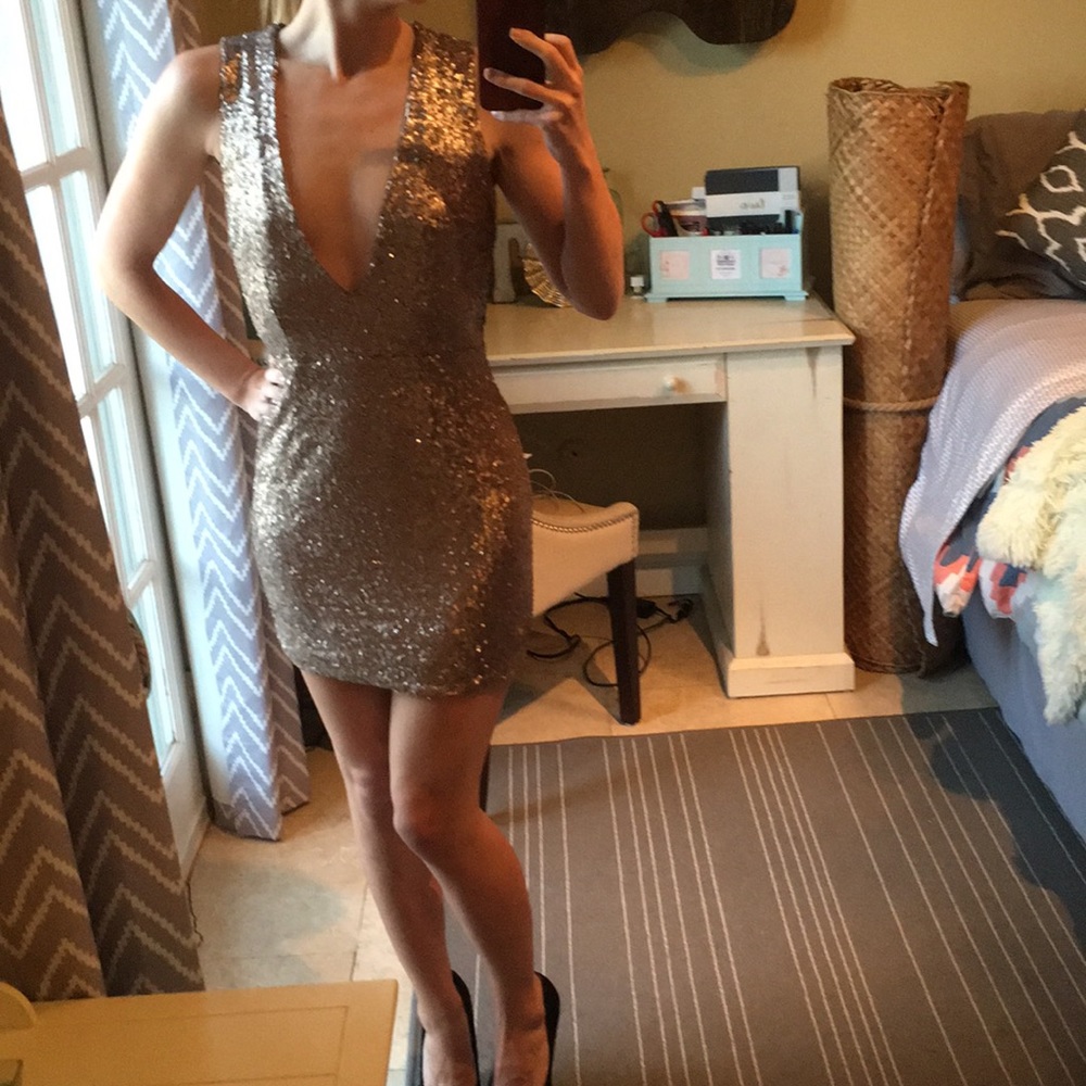 Tobi size Small mini sequins dress