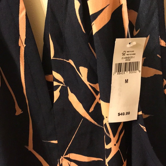 🔸Brand new Banana Republic tank. - Picture 3 of 4