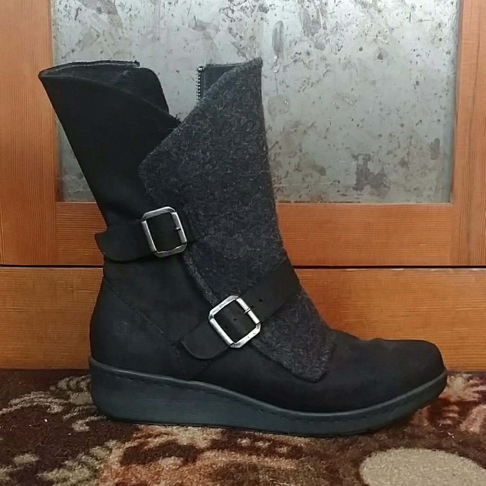 Born Women's Kore Wedge Boot
