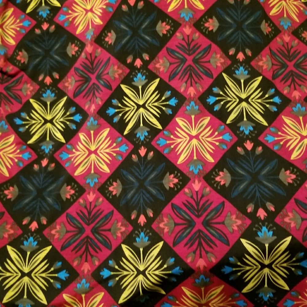 LuLaRoe L Irma