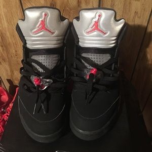 Air Jordan metallic 5