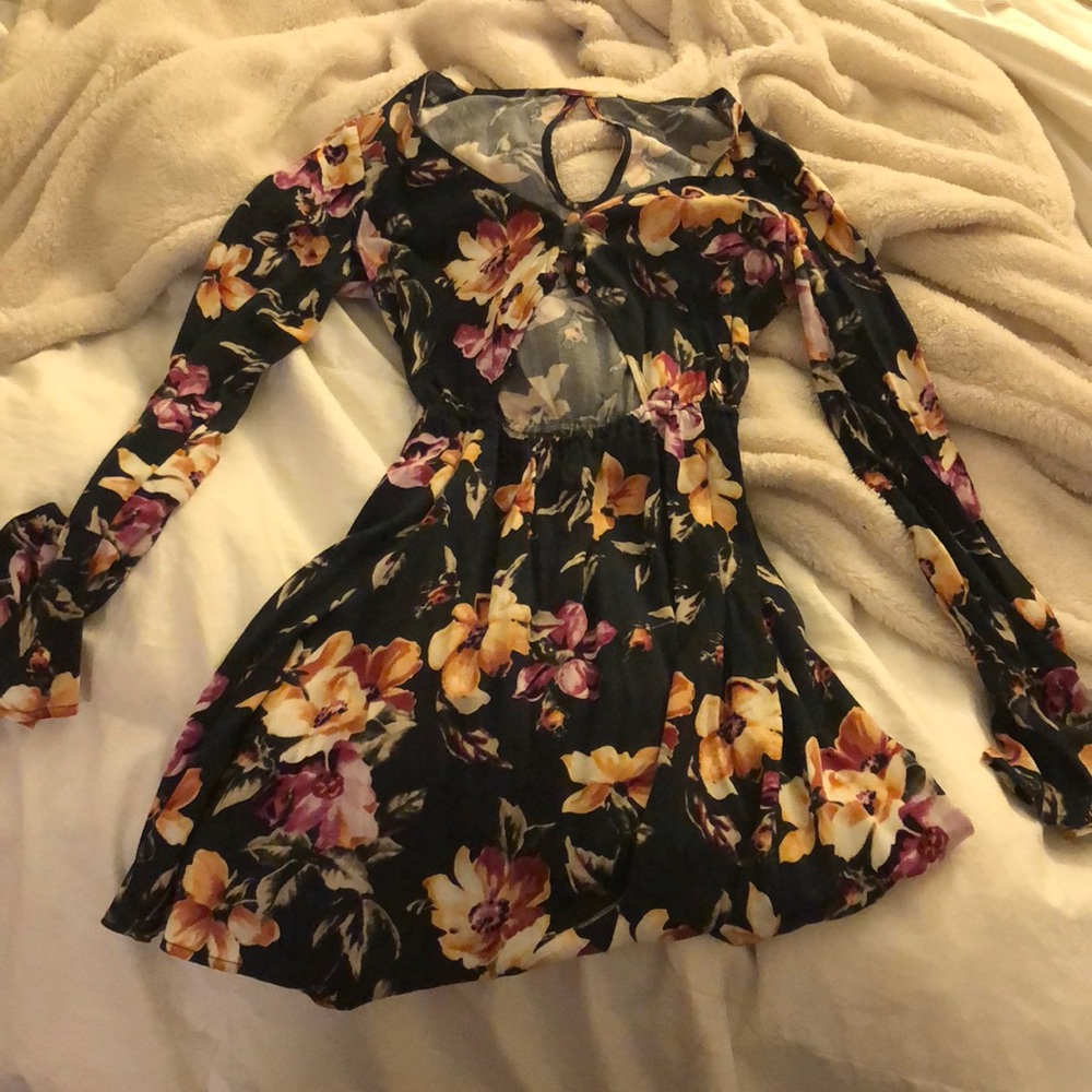 Simple & cute wardrobe! 22 years old! Pics to come