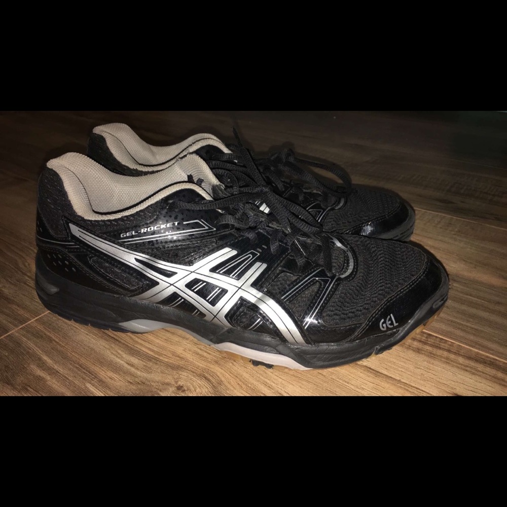 Mizuno volleyball shoes