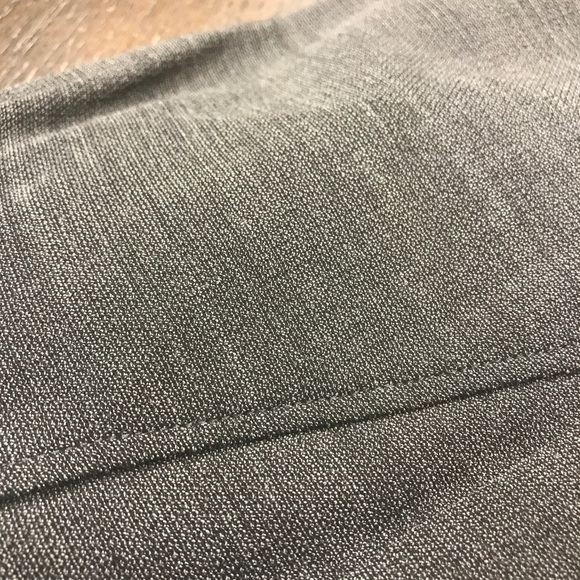 Giorgio Armani Grey Wool Crepe Pants Size 6 - Picture 2 of 3