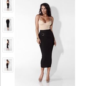 BLACK RAVEN FITTED + BELTED SKIRT