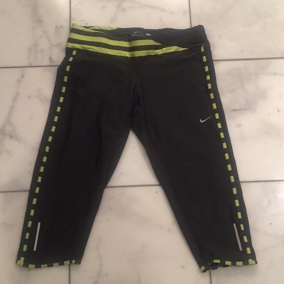 Nike Dri Fit Running 🏃🏻♀️ Leggings - Picture 2 of 5