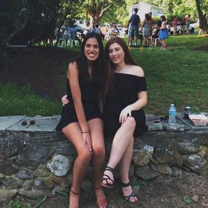 Meet your Posher, Adrianna