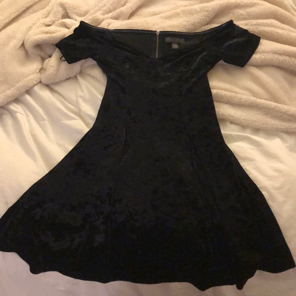 Kendall & Kylie black velvet off shoulder dress