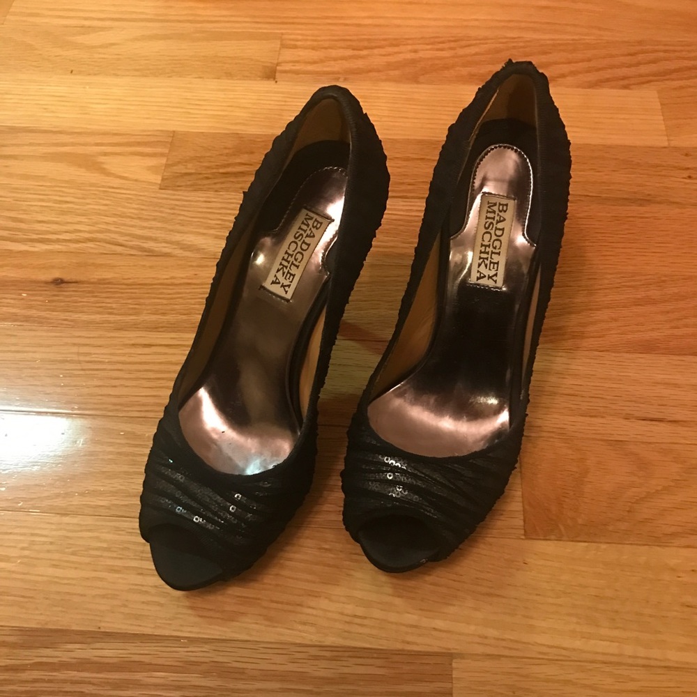 Badgley Mischka Sequins Pump - Picture 2 of 4