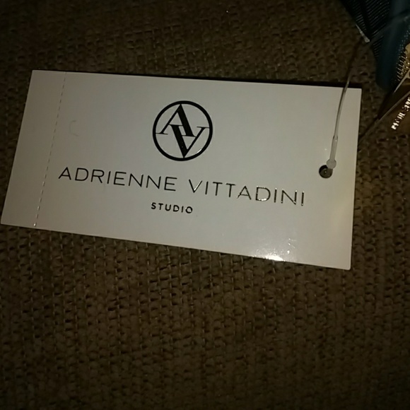 Adrienne Vittadini beauty bag - Picture 3 of 4