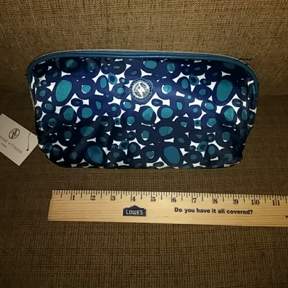 Adrienne Vittadini beauty bag - Picture 4 of 4