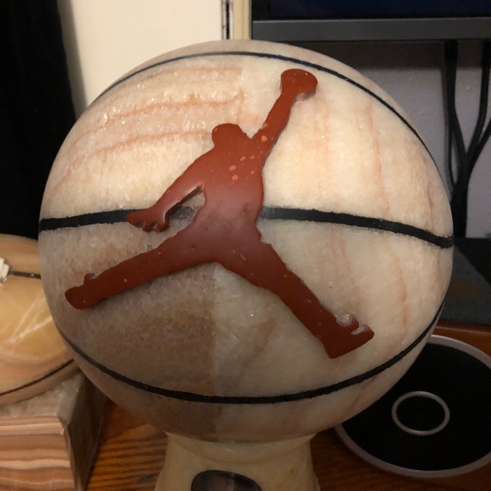 Michael Jordan Lamp - 100 % Natural Onyx - Picture 2 of 7