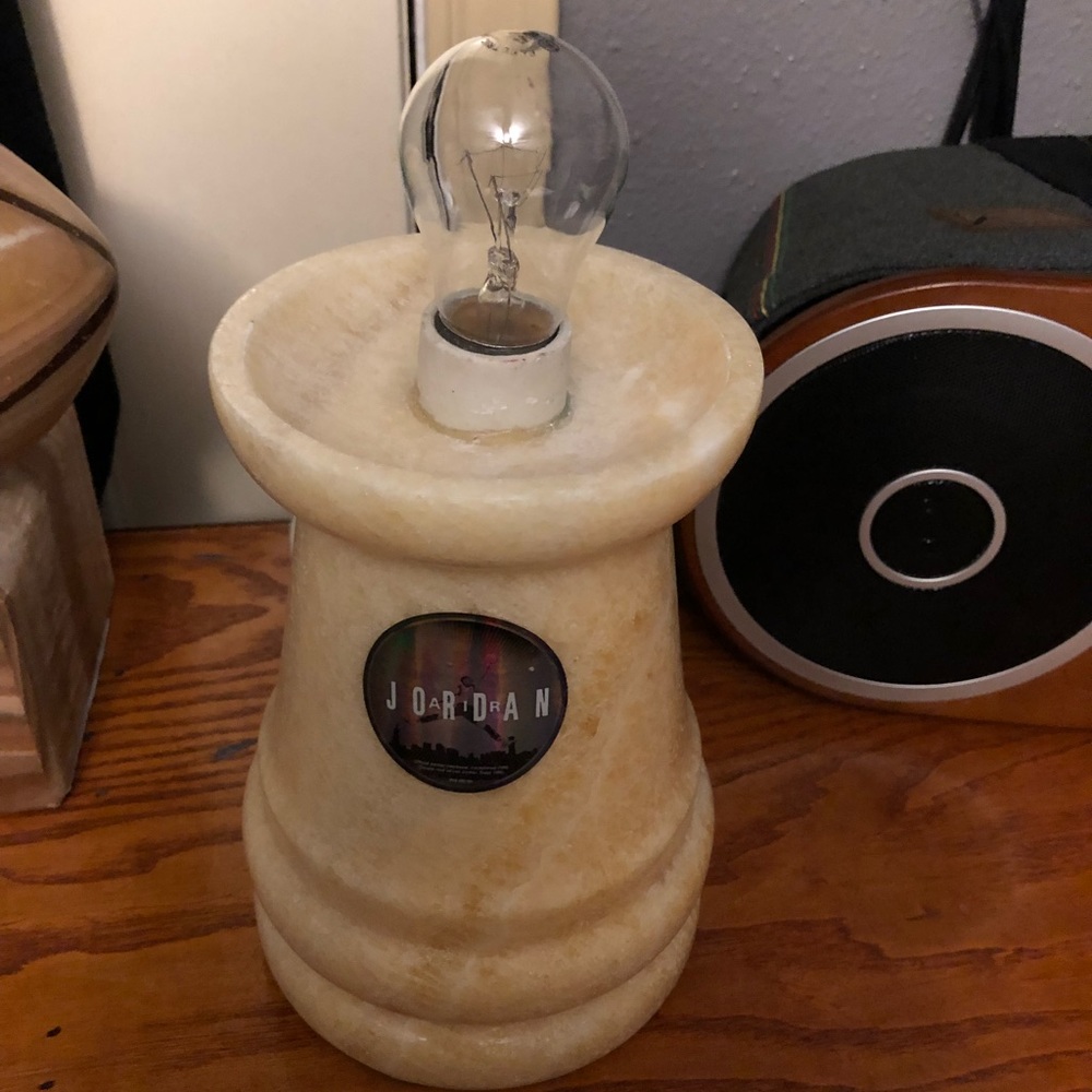 Michael Jordan Lamp - 100 % Natural Onyx - Picture 6 of 7