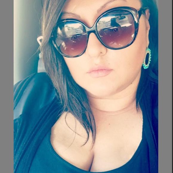 Meet your Posher, Brisa - Picture 1 of 1