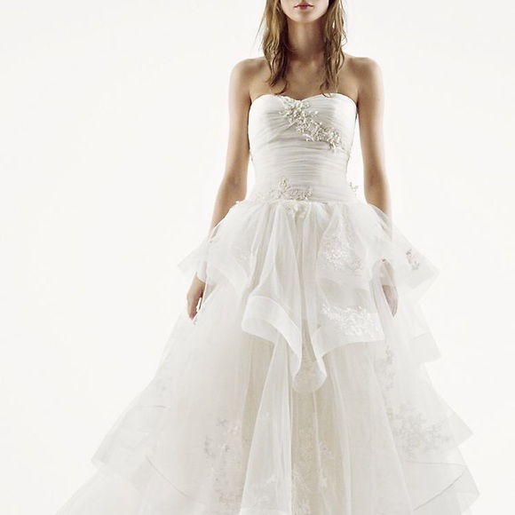 White by Vera wang strapless tulle wedding dress! - Picture 2 of 8