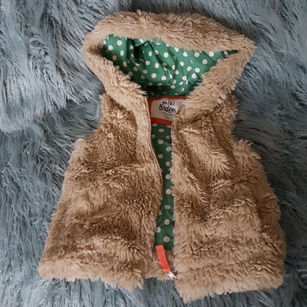 Mini Boden super soft faux fur vest
