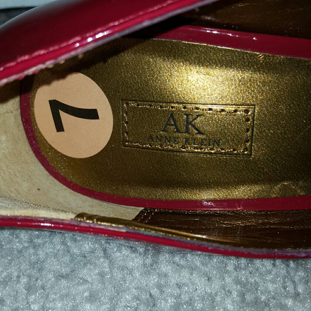 Anne Klein Red Patent Leather Pumps - Picture 2 of 4