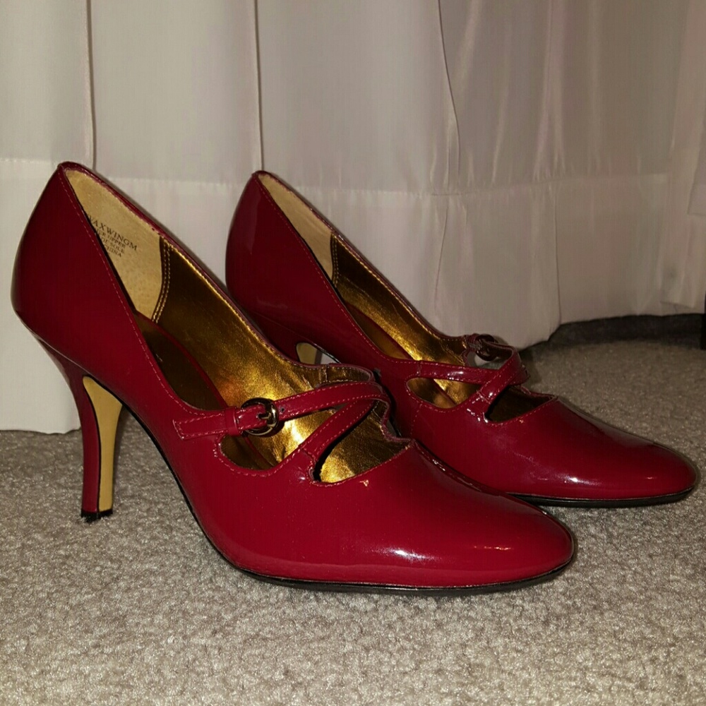 Anne Klein Red Patent Leather Pumps - Picture 4 of 4