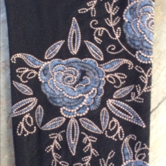 🍃💕NWT Rose Floral Embroidery Print Yoga Pant - Picture 6 of 8