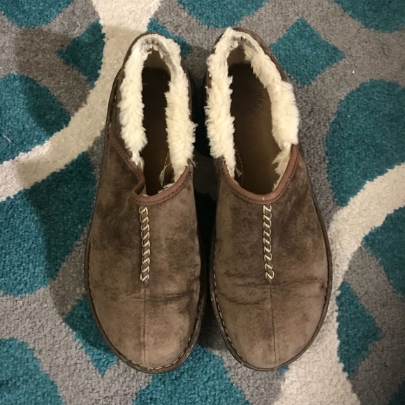 Ugg Slippers - Picture 2 of 5