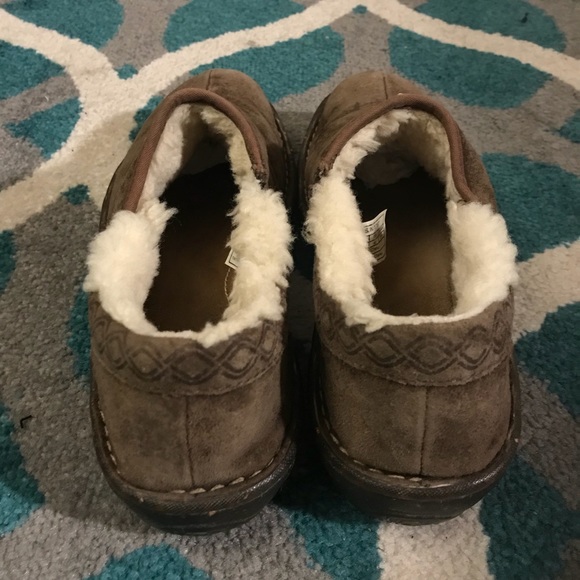 Ugg Slippers - Picture 3 of 5