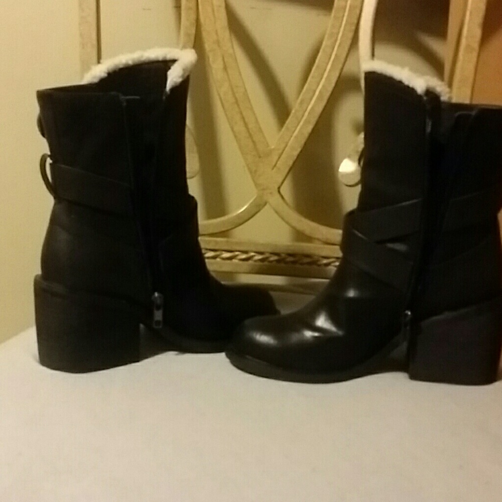 Black rebels ankle boots
