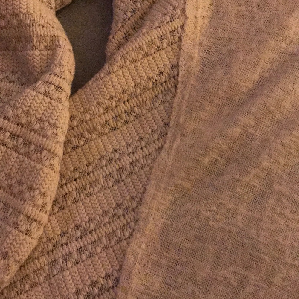 Cream sweater - Picture 3 of 3
