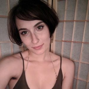 Meet your Posher, Catherine