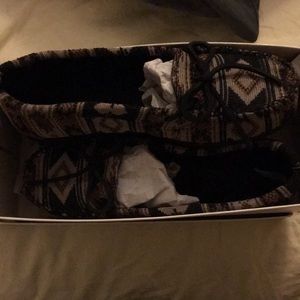 Minnetonka Moccasins. Size 8 (New In Box)