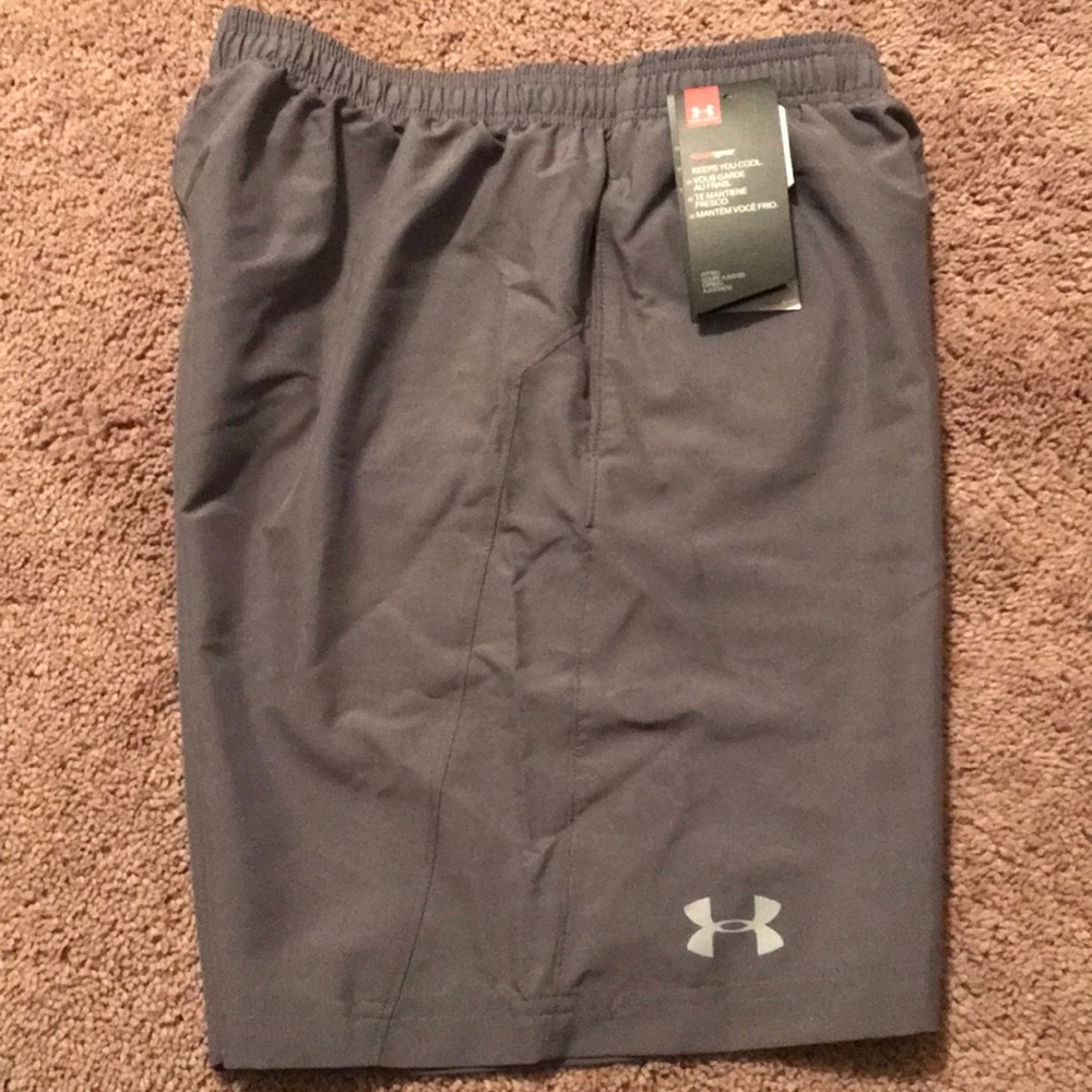 NWT Men’s Under Armour Shorts Small