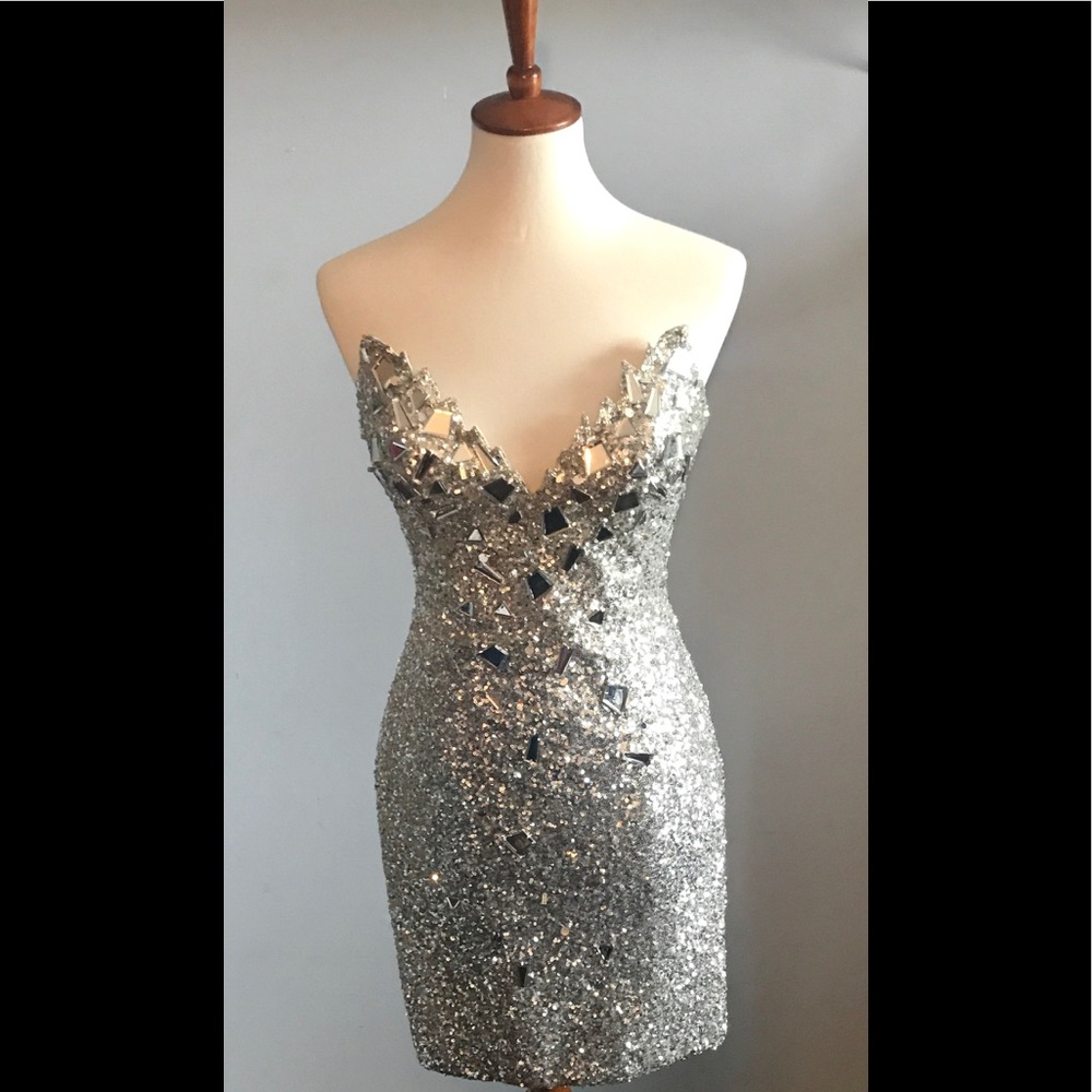 Strapless dress by Claudine