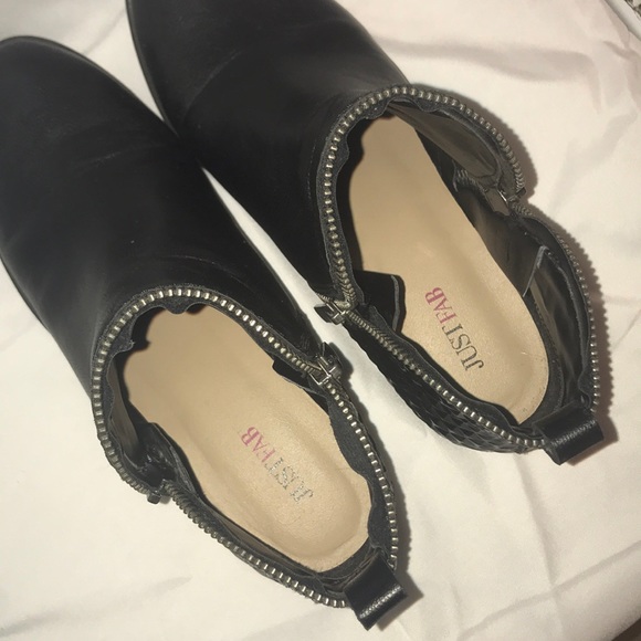 Just Fab Ankle-Booties - Picture 4 of 5