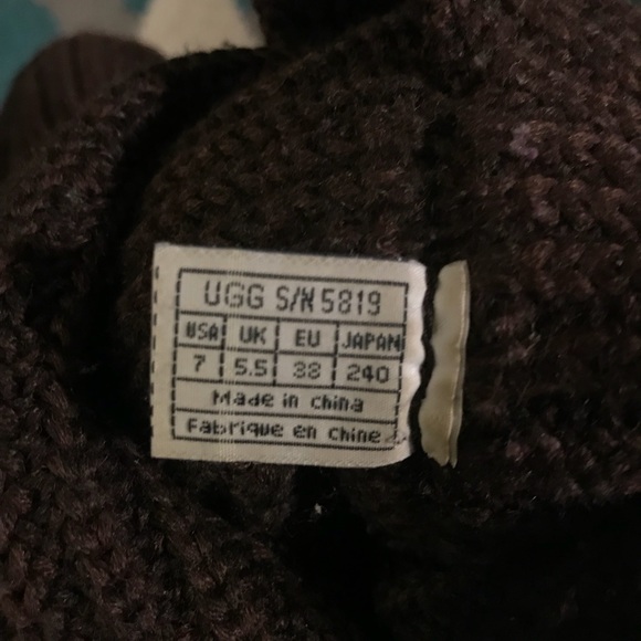 Women’s Knit Ugg Boots - Picture 5 of 5