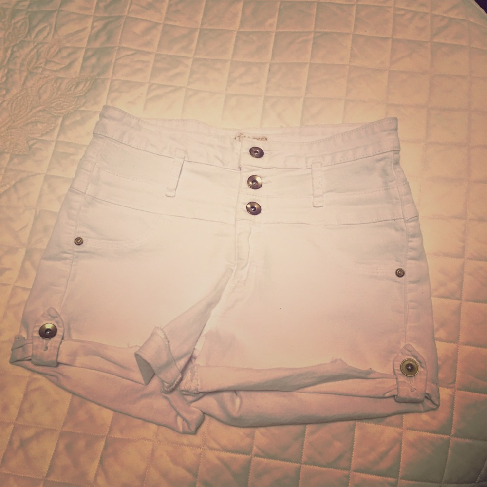 White high waisted shorts