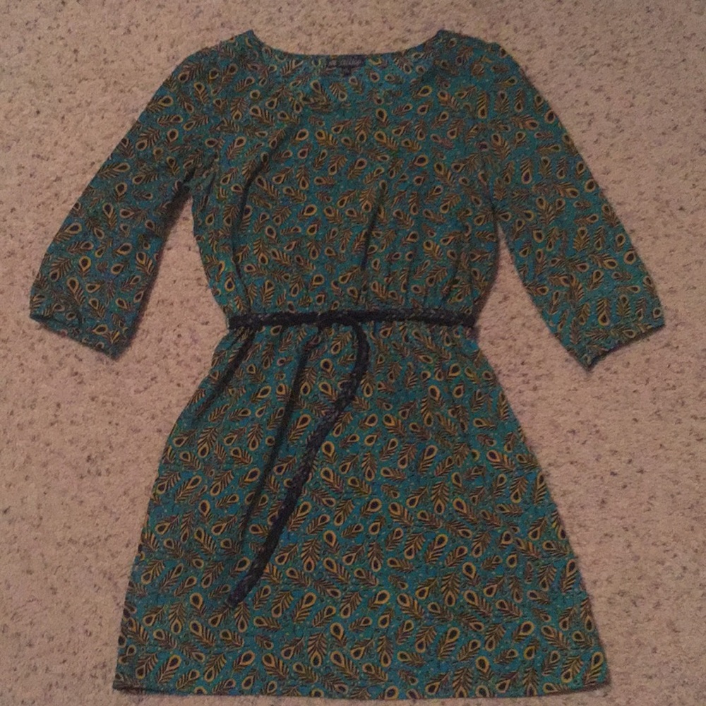Quarter length sleeve feather dress